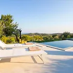 Nicuzza House With Panoramic Infinity Pool Villa *