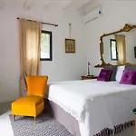Nicuzza House With Panoramic Infinity Pool Villa