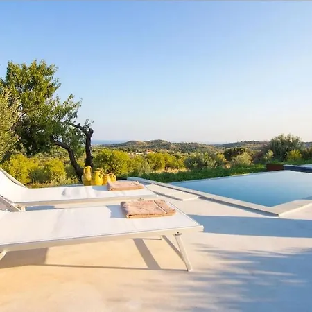 Nicuzza House With Panoramic Infinity Pool Villa *