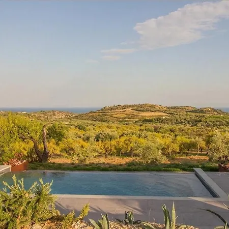 Nicuzza House With Panoramic Infinity Pool Villa *