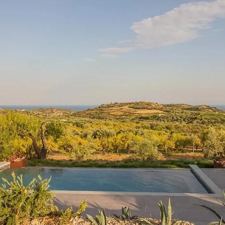 Nicuzza House With Panoramic Infinity Pool Villa *