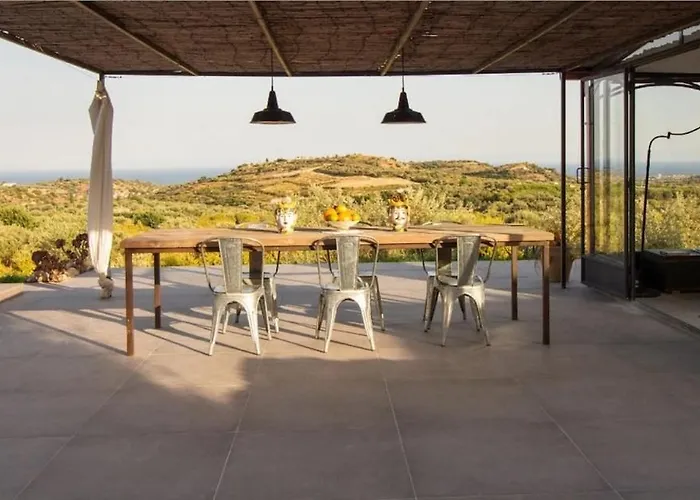 Villa Nicuzza House With Panoramic Infinity Pool